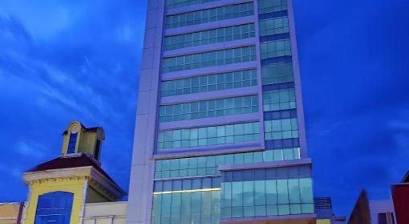 Horison Ultima Semarang Hotel Exterior photo