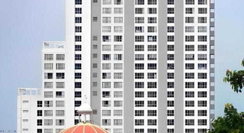Horison Ultima Semarang Hotel Exterior photo