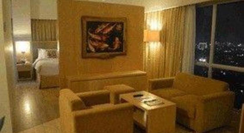 Horison Ultima Semarang Hotel Exterior photo