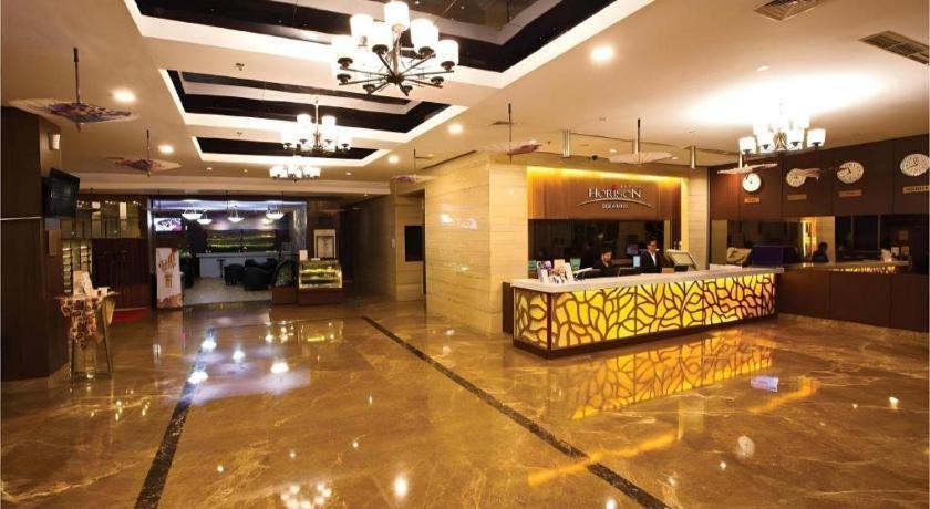 Horison Ultima Semarang Hotel Exterior photo