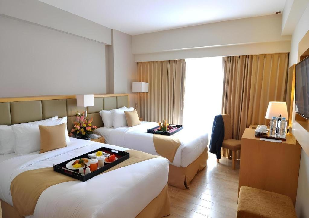 Horison Ultima Semarang Hotel Exterior photo